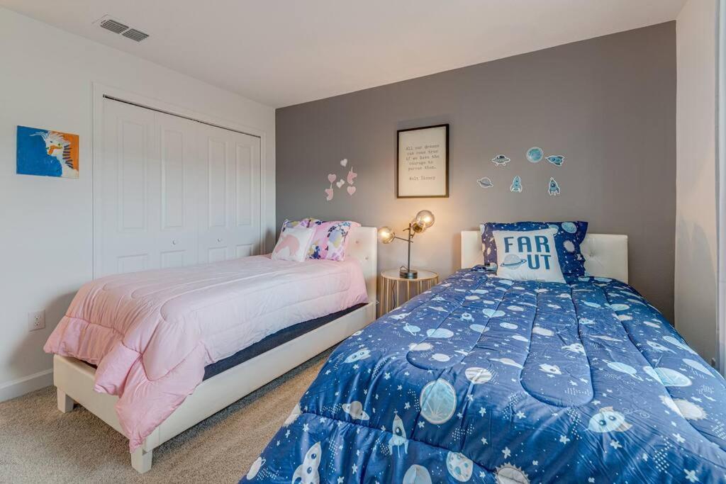 Newly Listed Townhouse Storey Lake, Free Waterpark Kissimmee Extérieur photo