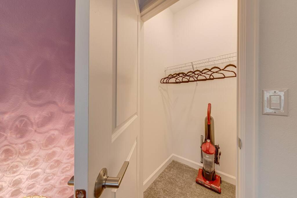 Newly Listed Townhouse Storey Lake, Free Waterpark Kissimmee Extérieur photo